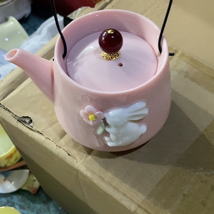 摆件陶红稀土兔子提量壶
