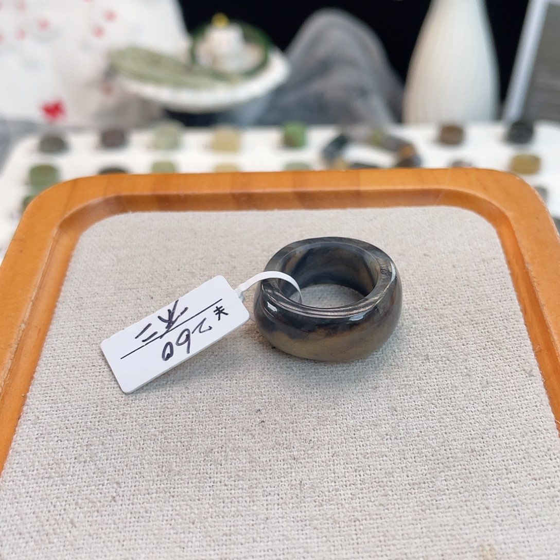 和田玉未镶嵌戒指U146青花方圆18不退换