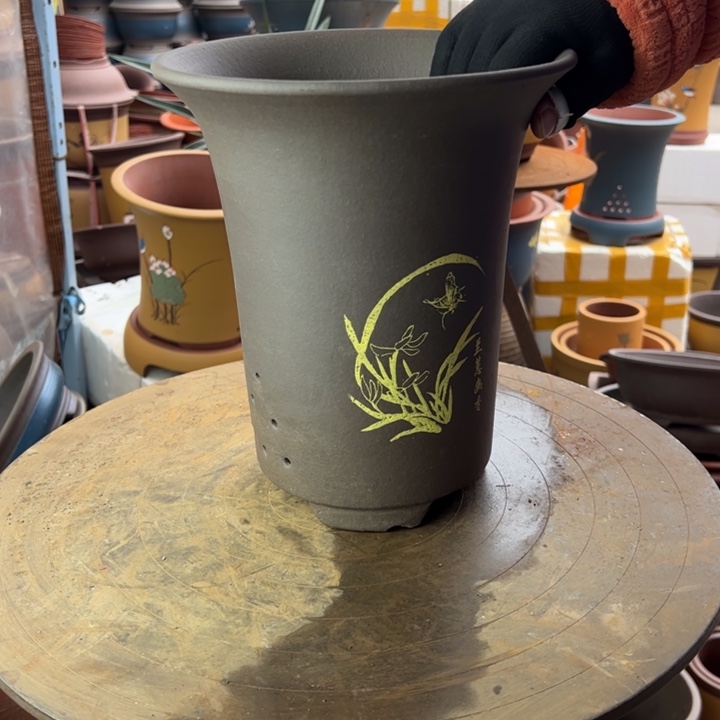 紫砂紫色印金兰花盆22.5