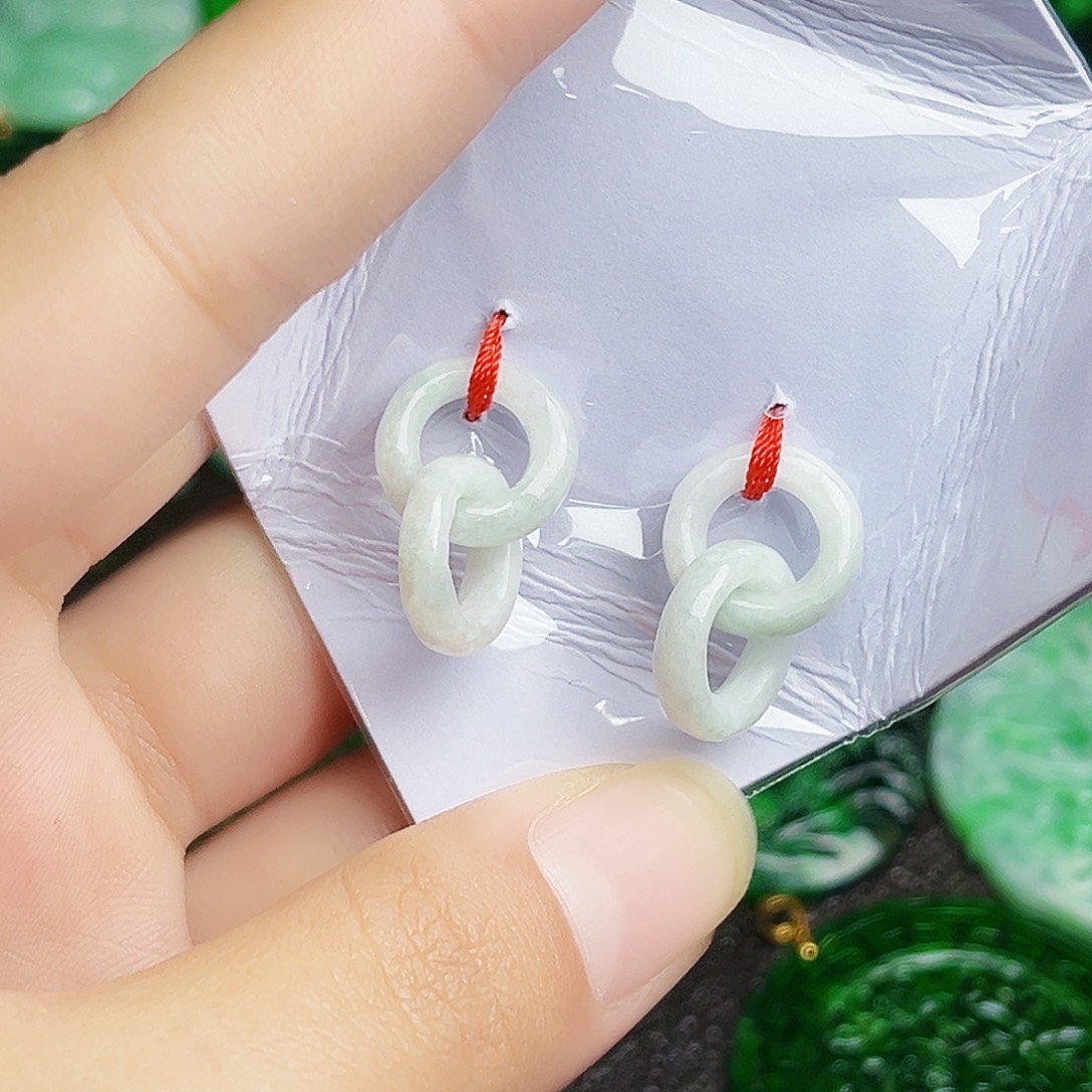 颈饰未镶嵌翡翠多样性