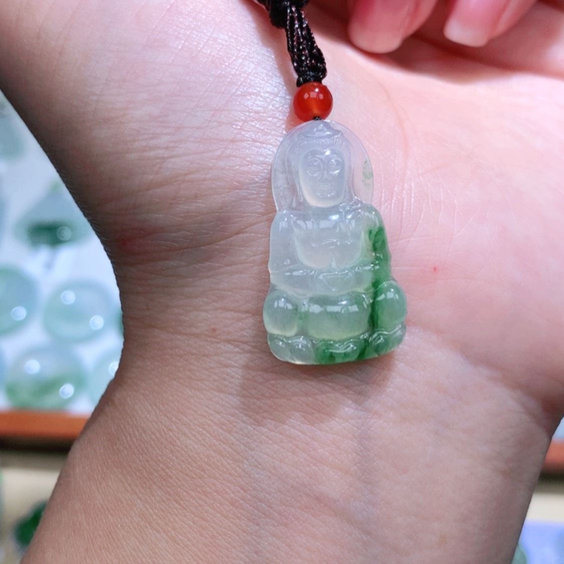 【闪购商品】翡翠颈饰未镶嵌观音