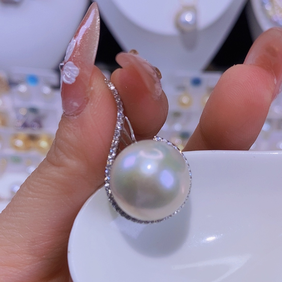 淡水珍珠合金颈饰
