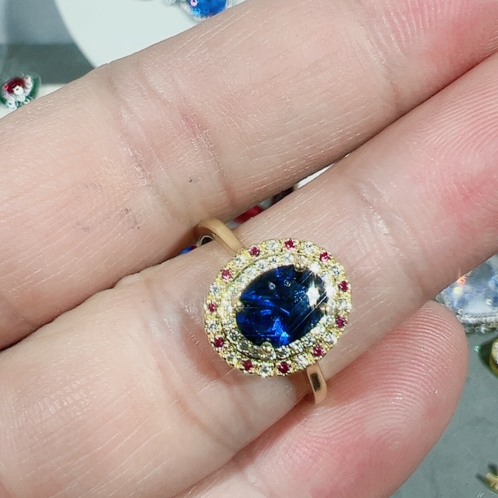 红宝石颈饰未镶嵌