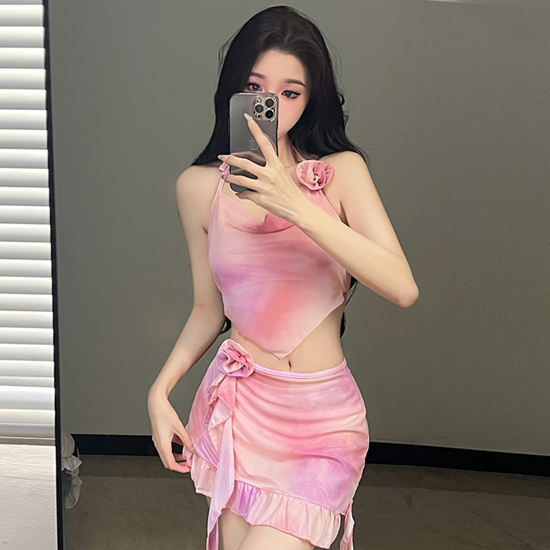 度假纯性感减龄比基尼粉色显白高级感聚拢裙式显瘦挂脖泳衣泡温泉