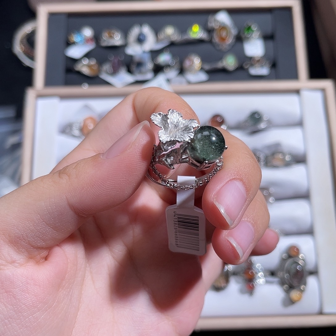 银S925镶嵌戒指水晶帕***蓝