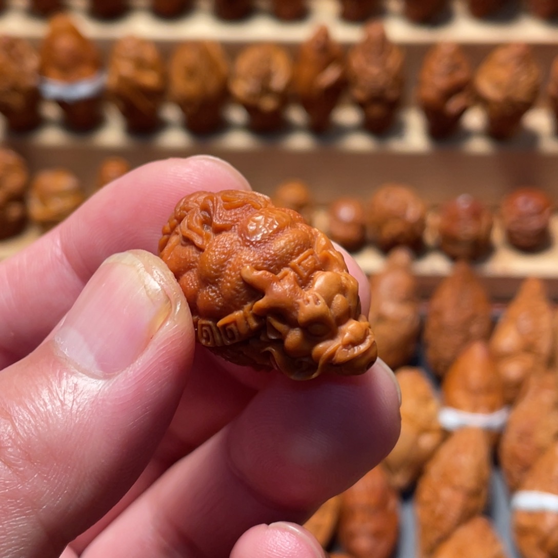 橄榄核吊坠大龙龟