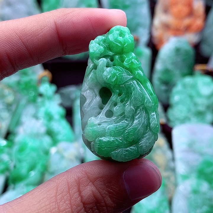 翡翠吊坠(不含链)未镶嵌