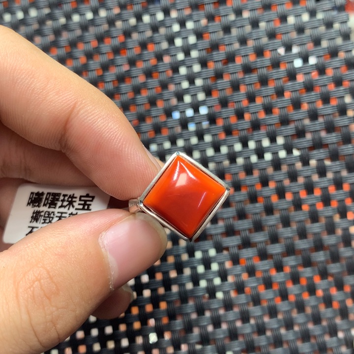 银S925镶嵌戒指南红玛瑙