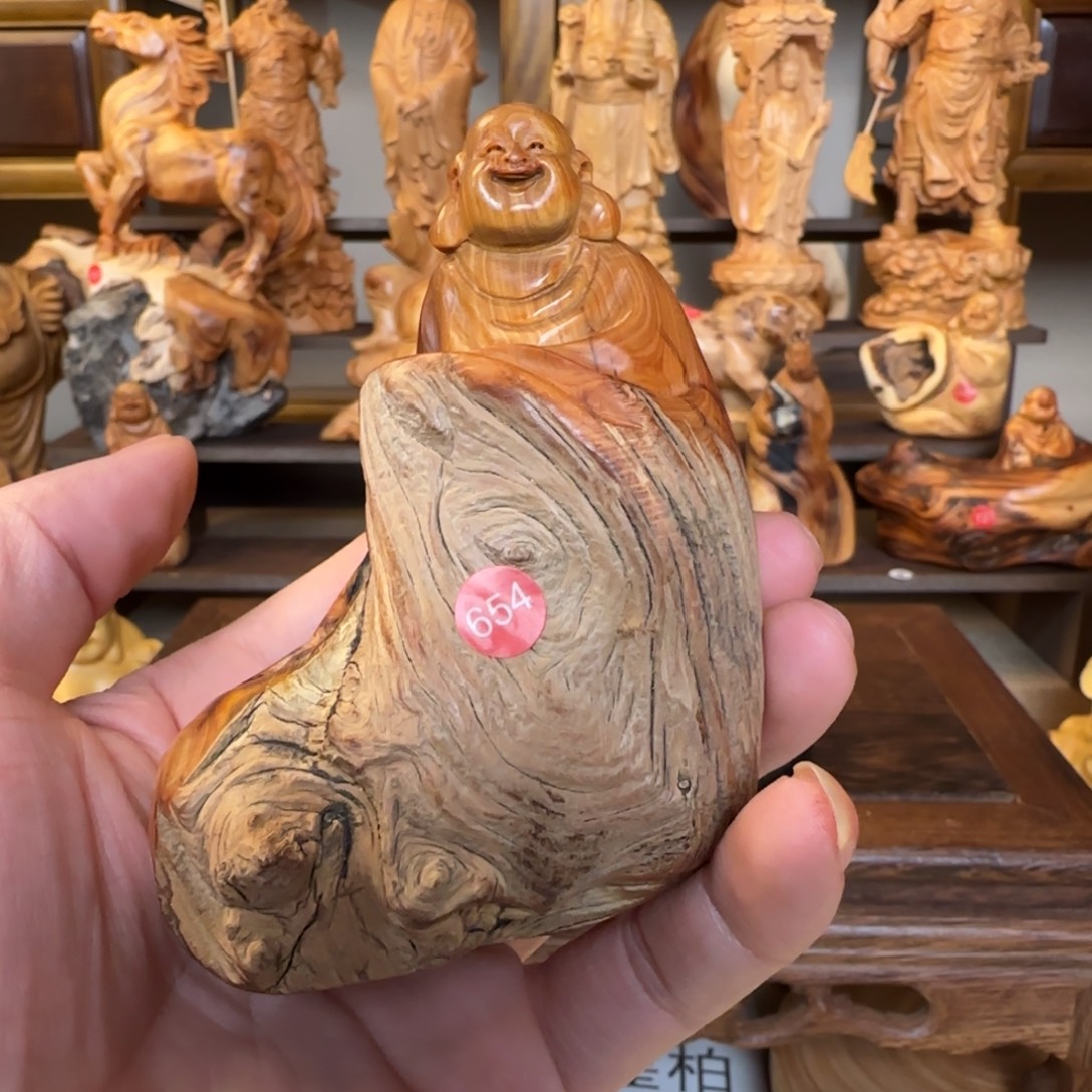 l***c崖柏小木匠艺雕一物一拍
