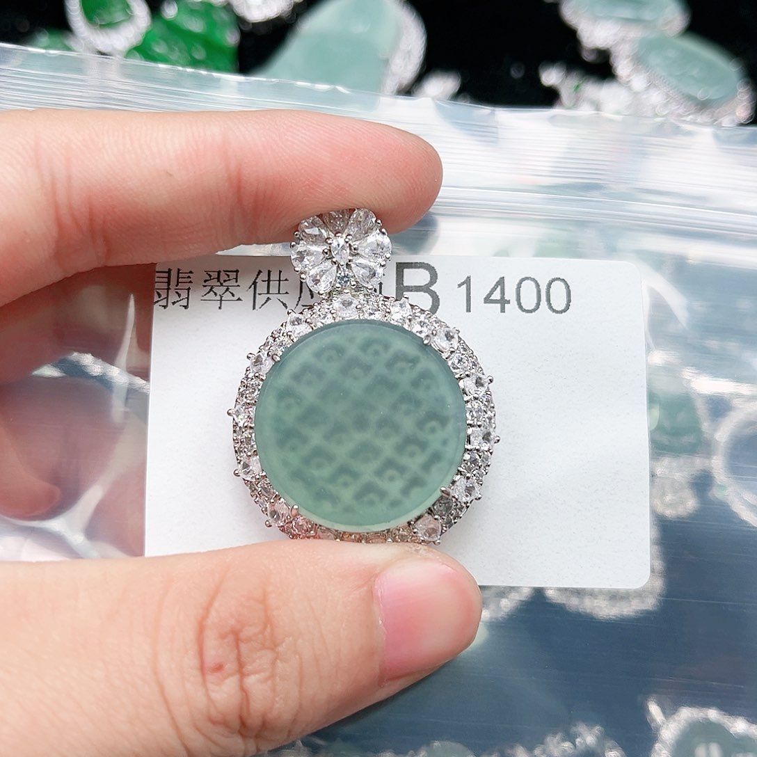 翡翠颈饰未镶嵌翡翠1400