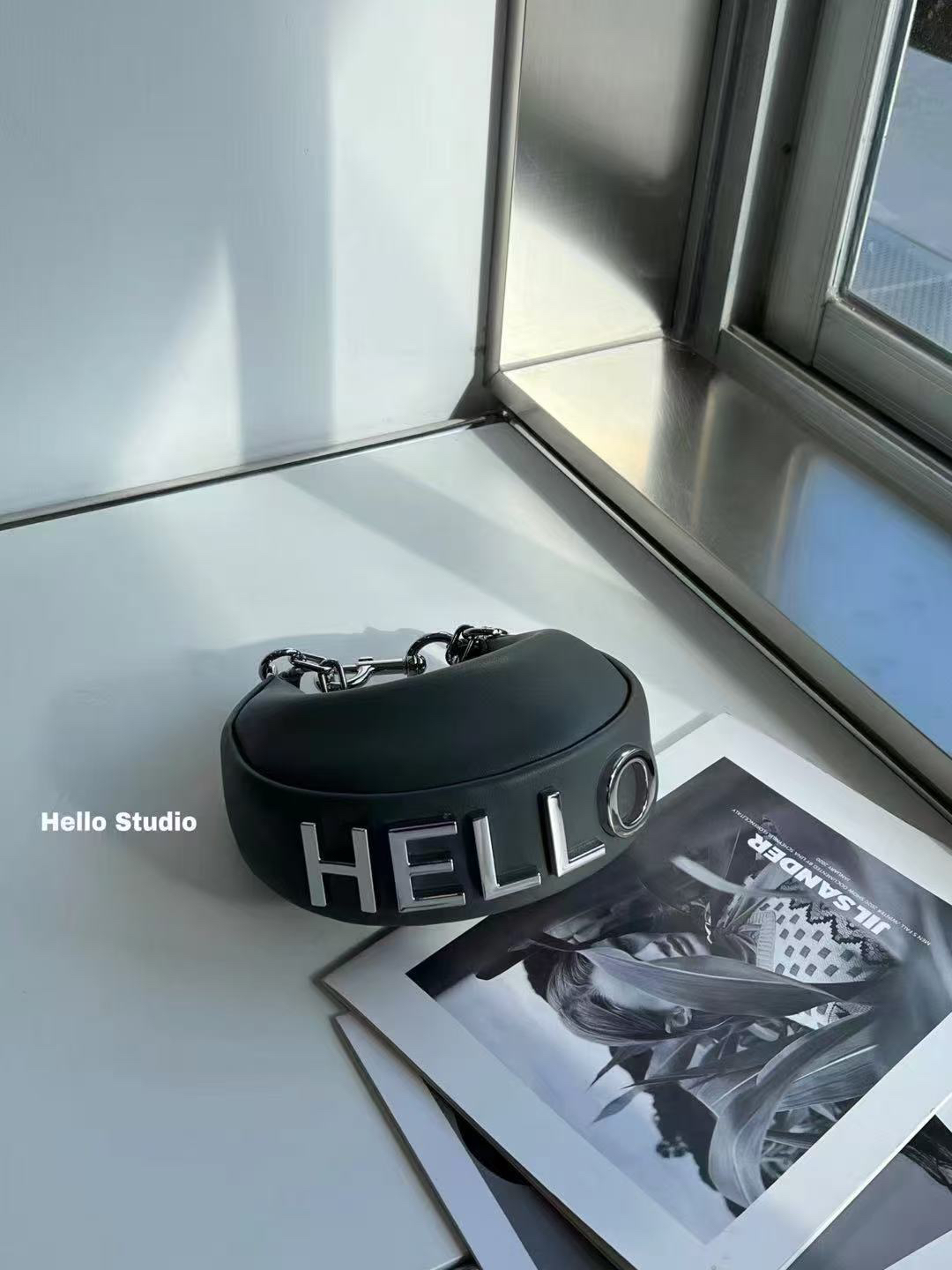 吉美•原创设计师款哈锣hello家大logo手提包