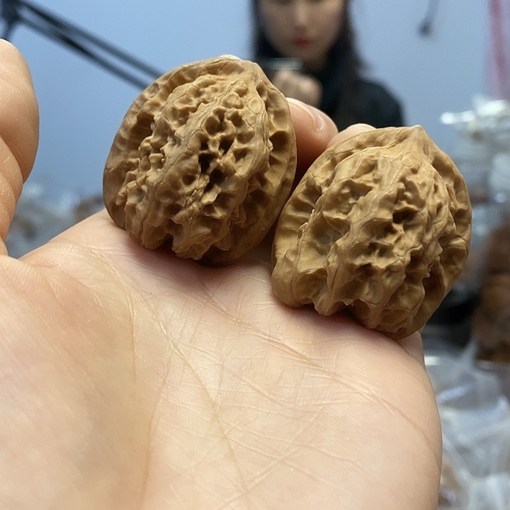 把件文玩核桃33.5磐石油迷你小众