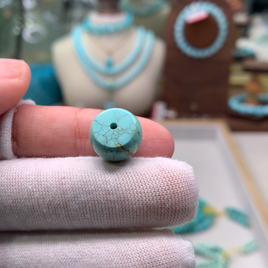 绿松石配饰未镶嵌