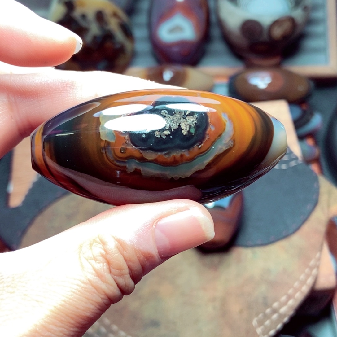 来***！玛瑙/玉髓未镶嵌珠宝奇石