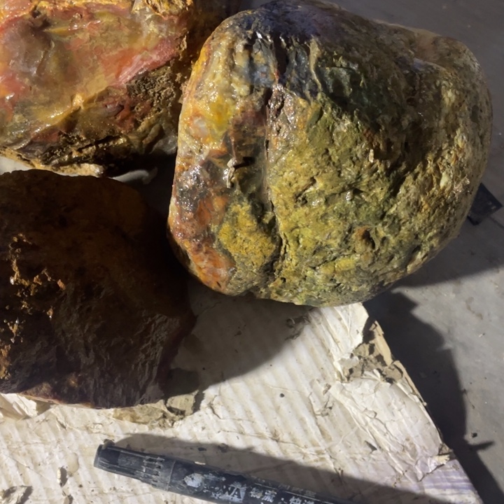 柱***哥有机玻璃奇石怪石摆件