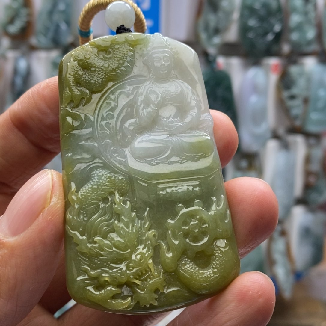 翡翠颈饰未镶嵌观音