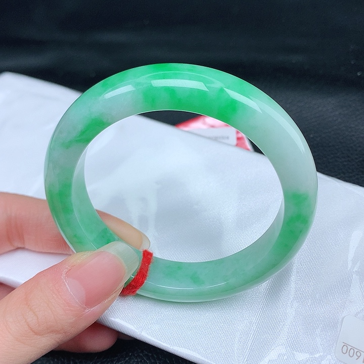 未镶嵌手镯翡翠天然翡翠手镯