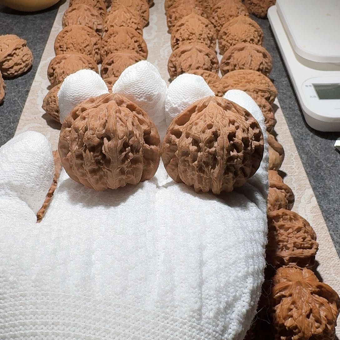 文玩核桃吊坠全品白狮子