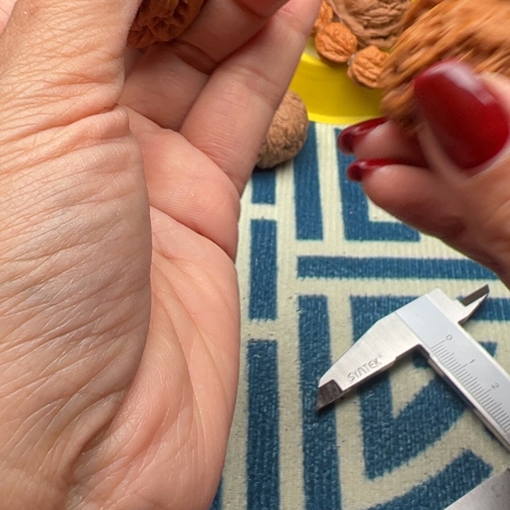 吊坠桃核文玩红莲