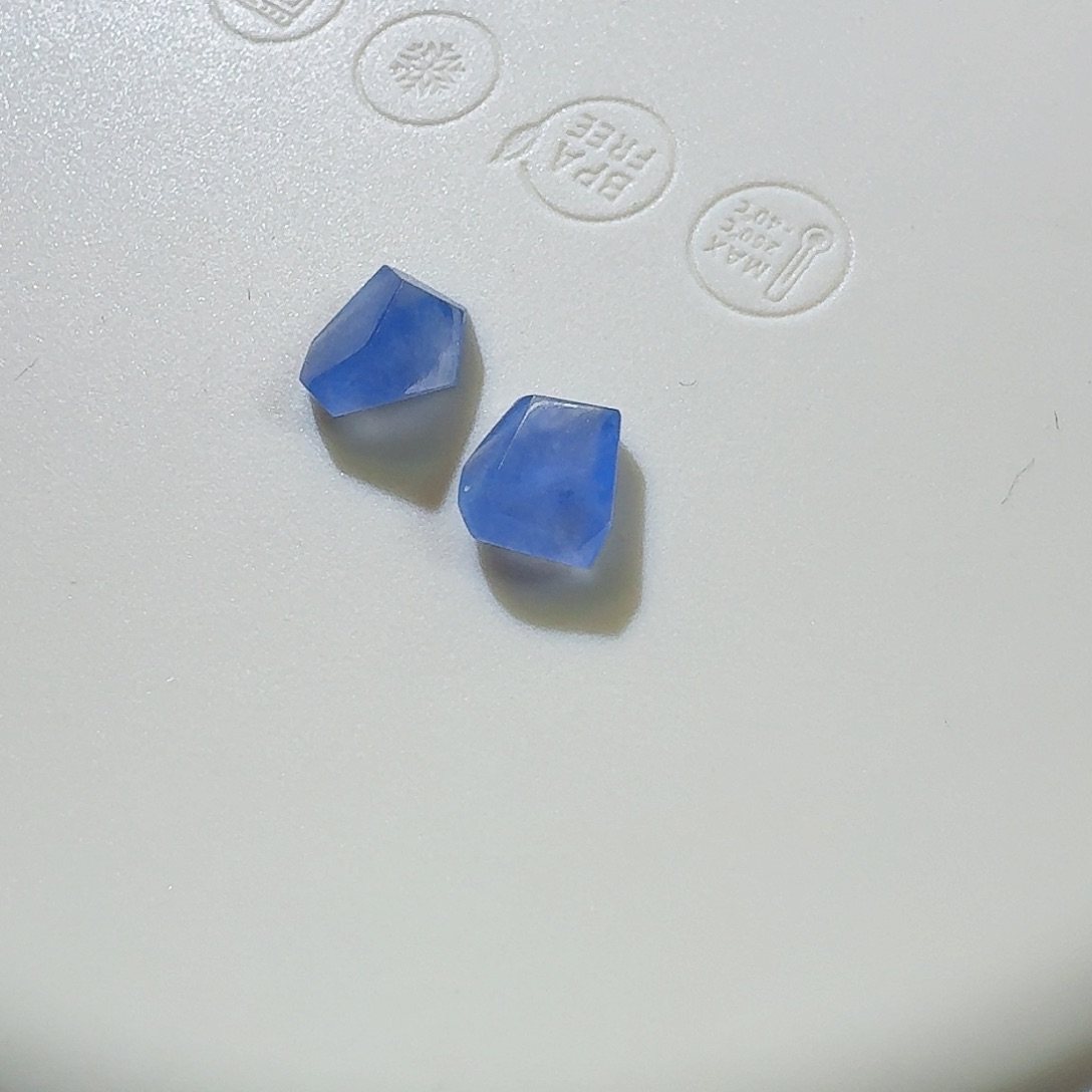 定制翡翠未镶嵌小*随形，买断价