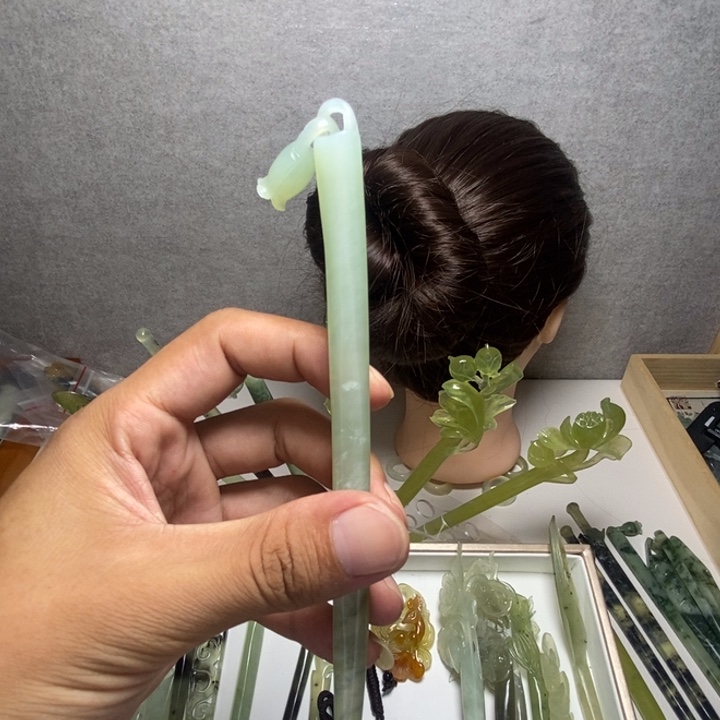 小***乐蛇纹石玉未镶嵌发饰