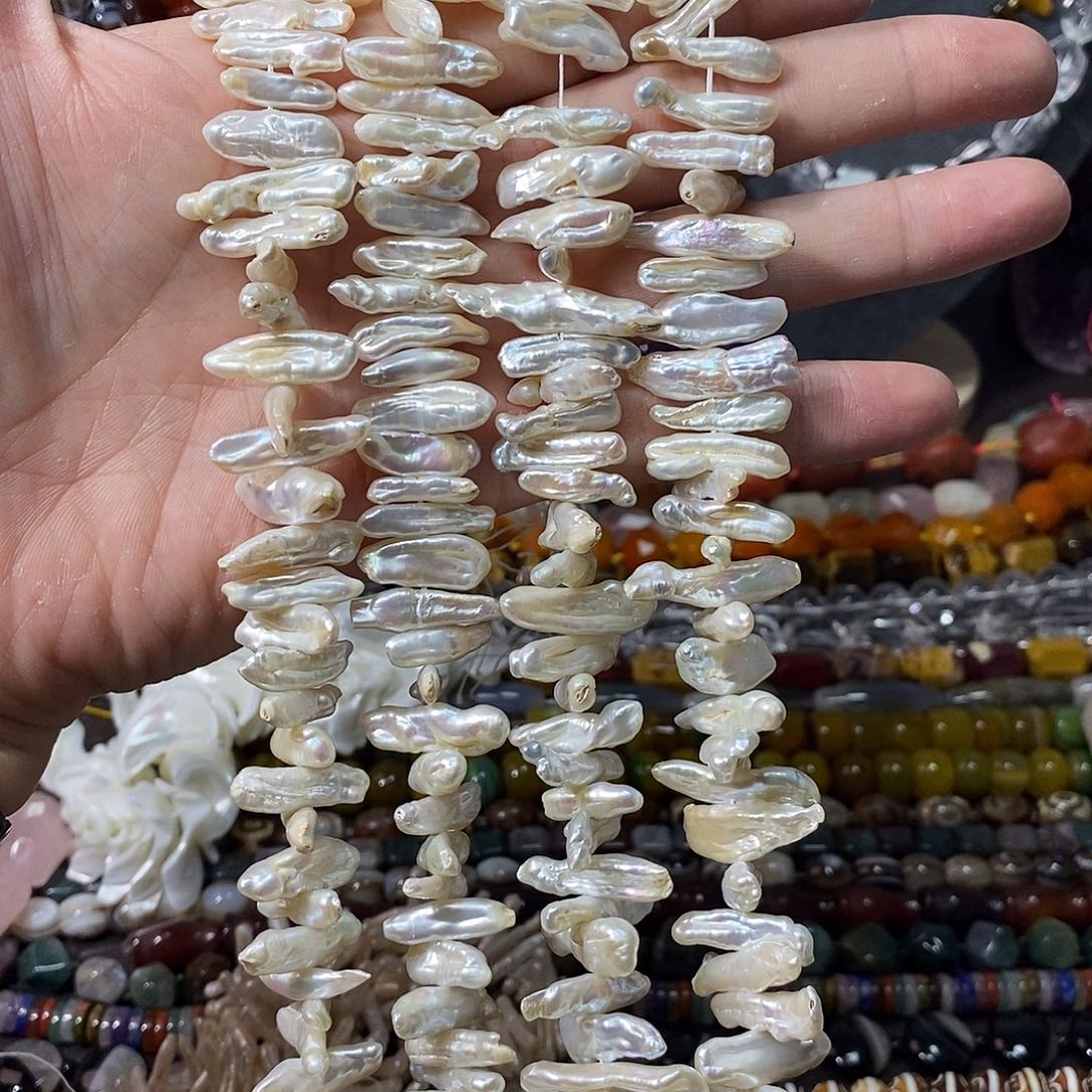 石英质玉未镶嵌，天然淡水珍，珠中孔巴洛克20mm，