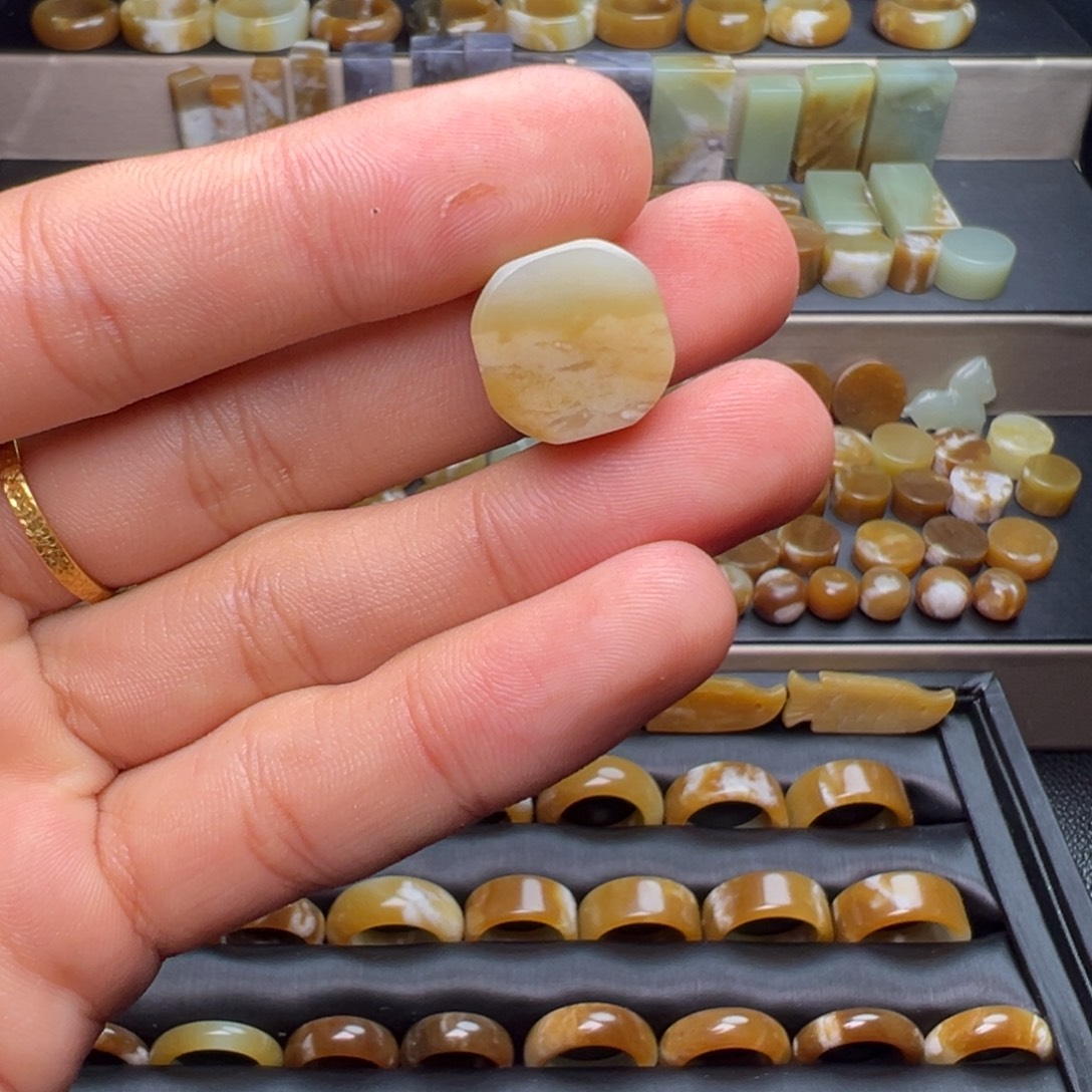 和田玉（糖玉）未镶嵌珠宝奇石方糖福利