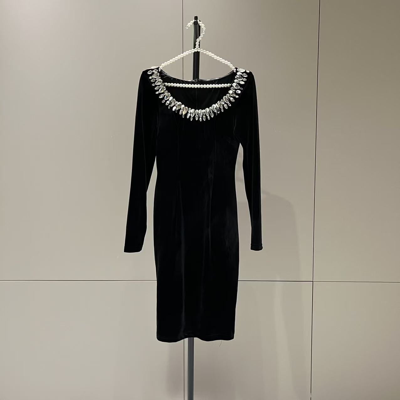 高端定制手工缝制钉钻年会宴会聚会长袖收腰显瘦连衣裙