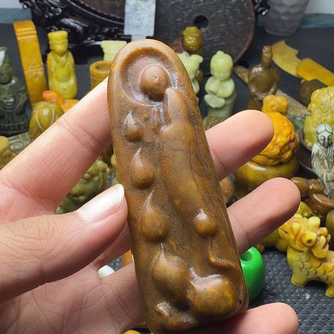 白玉菩提吊坠。。。