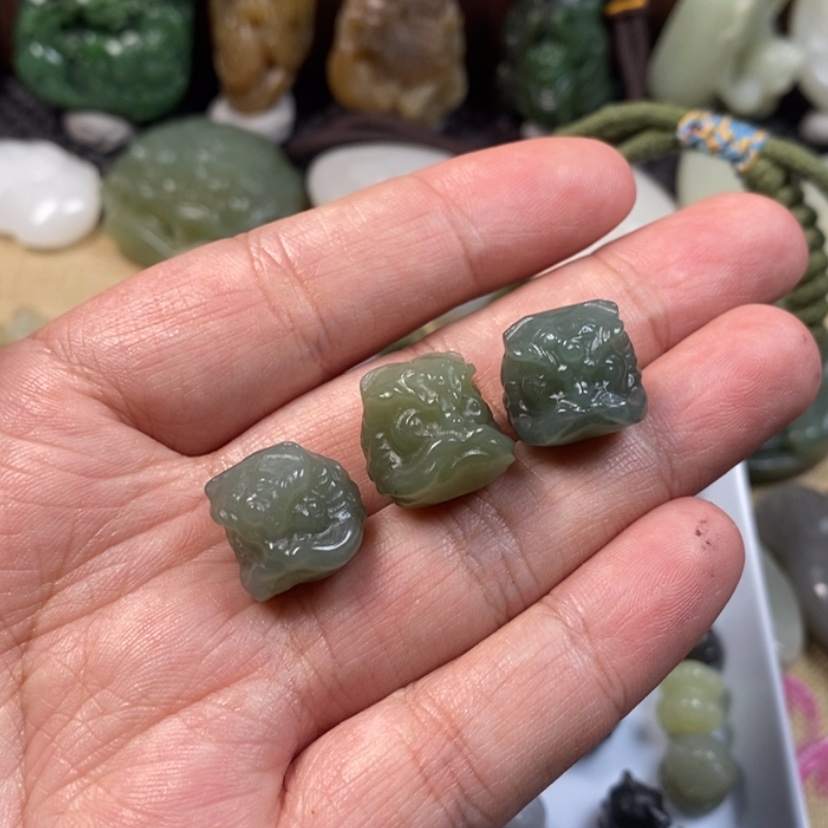 【闪购商品】和田玉挂件未镶嵌多样性发货，拍一发一