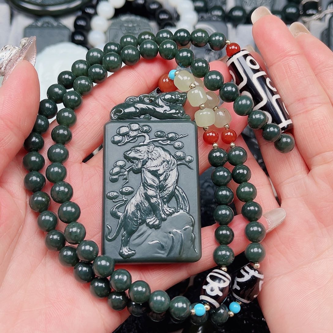 和田玉颈饰未镶嵌