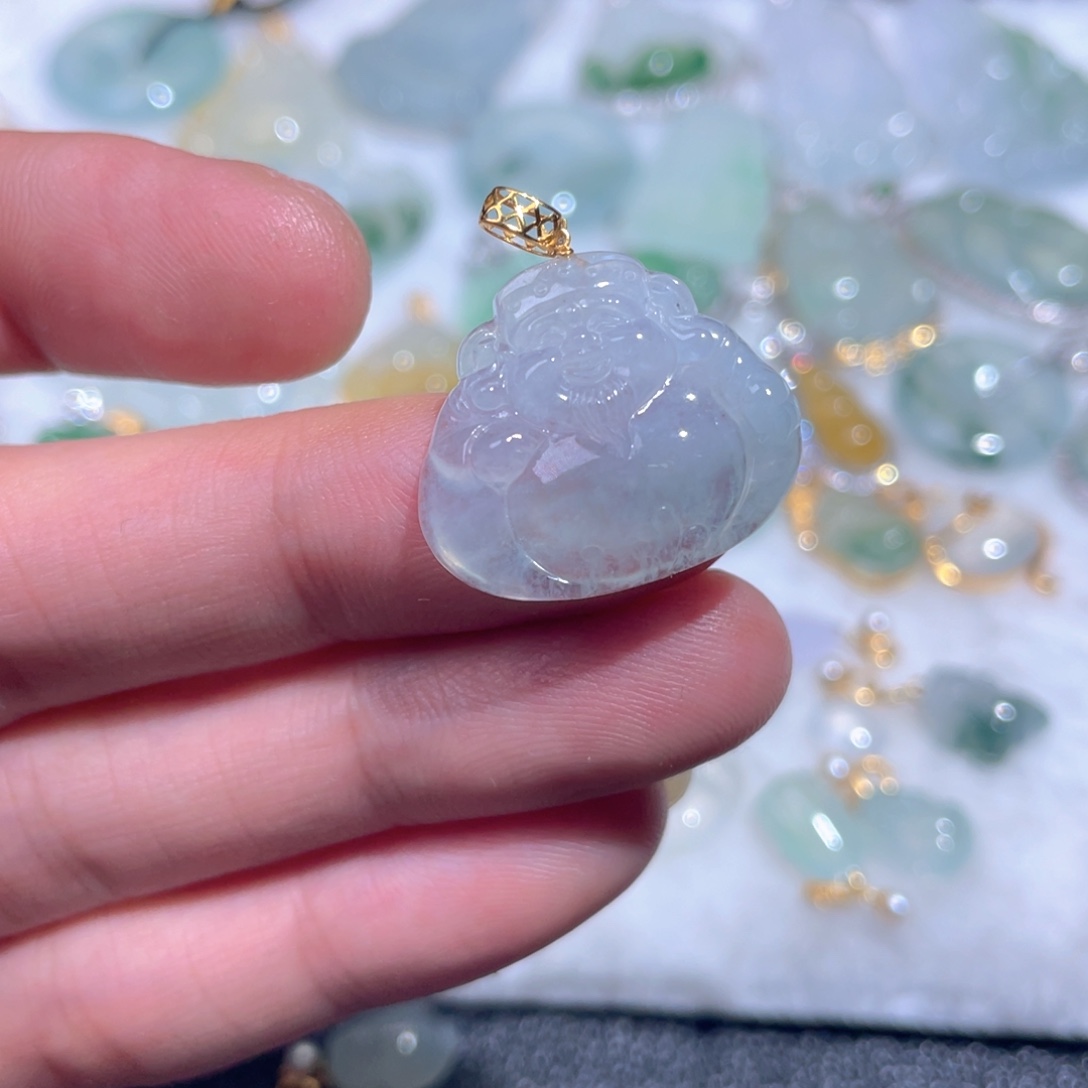 翡翠18K金镶嵌颈饰翡翠