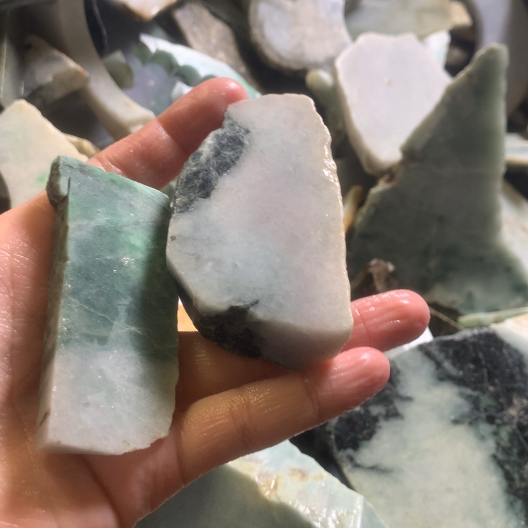 翡翠颈饰未镶嵌缅甸翡翠