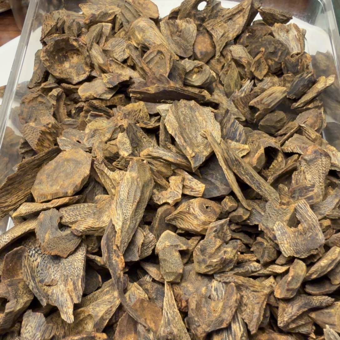 沉香沉香碎屑沉水乌身原叶树丁料20g