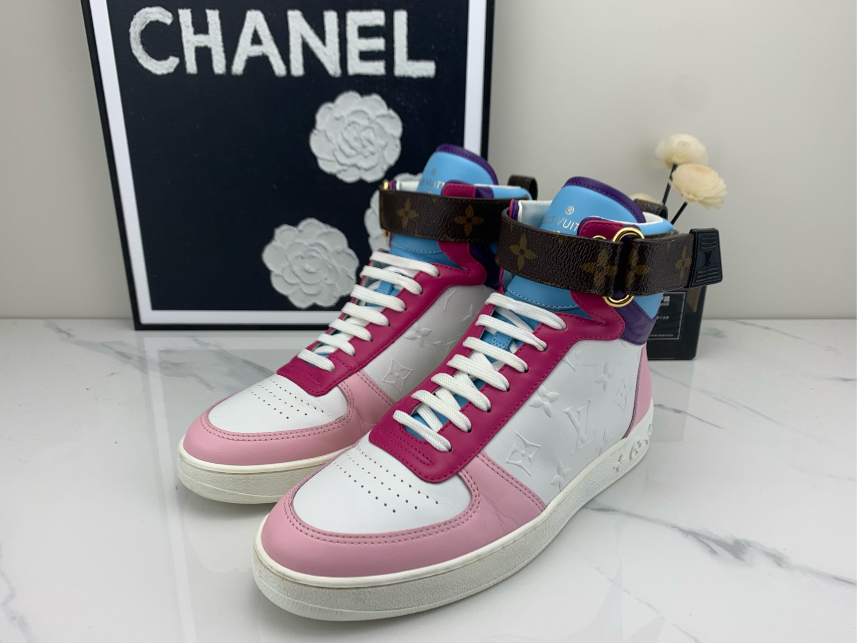 99新 LouisVuitton/路易威登 粉蓝boombox高帮板鞋37码 /jm00253