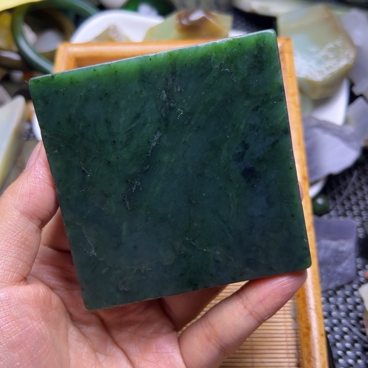 和田玉未镶嵌珠宝半成品