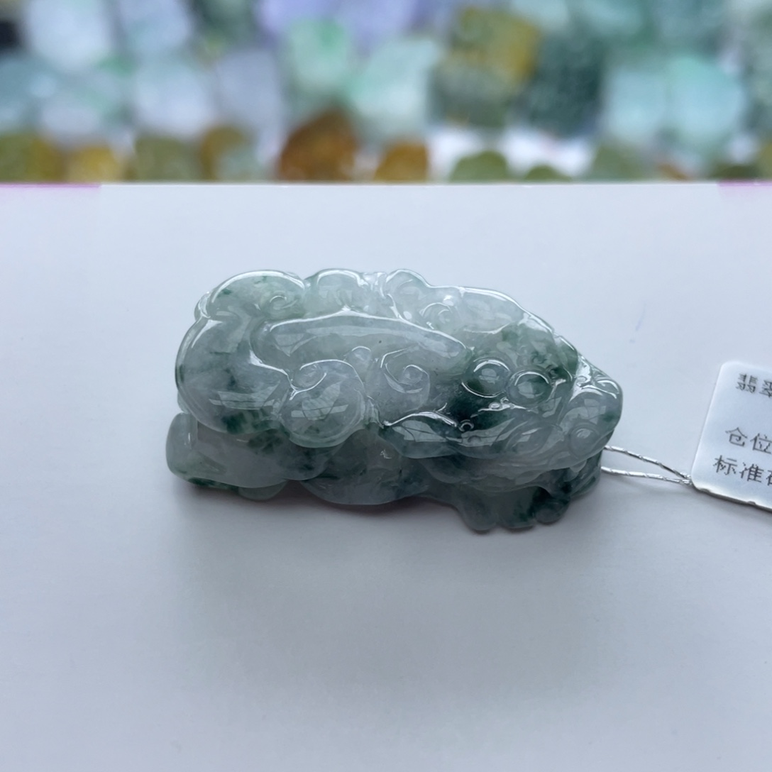 翡翠颈饰未镶嵌貔貅