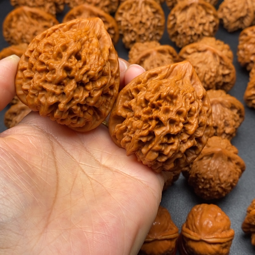 【闪购商品】文玩核桃把件45官帽