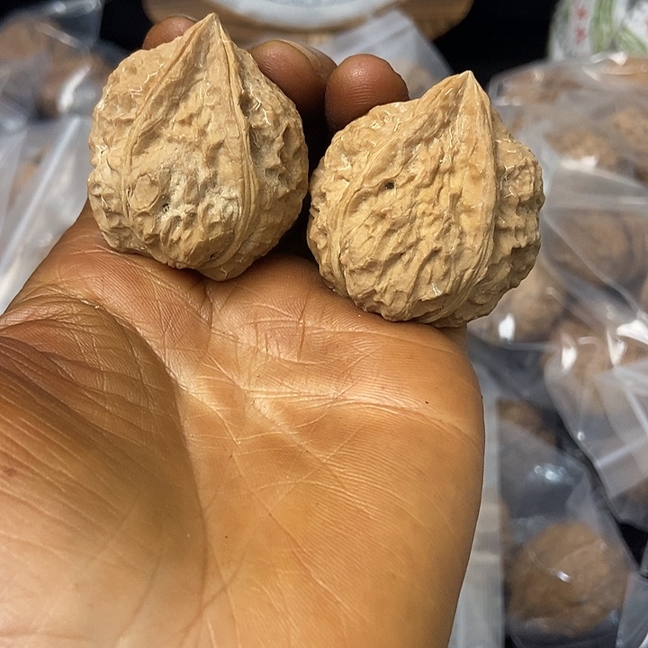 把件文玩核桃云南铁核桃基地22