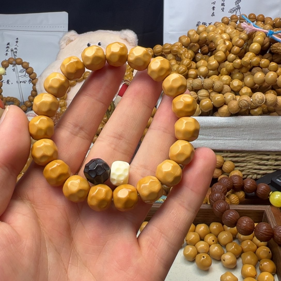 布***呐猴头核桃手串奶酪diy