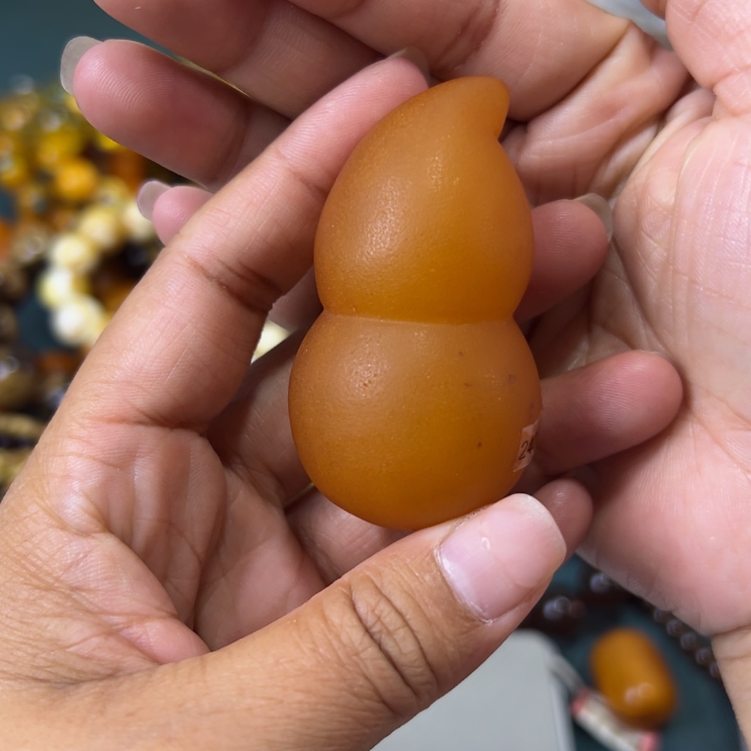 未镶嵌琥珀珠宝奇石758