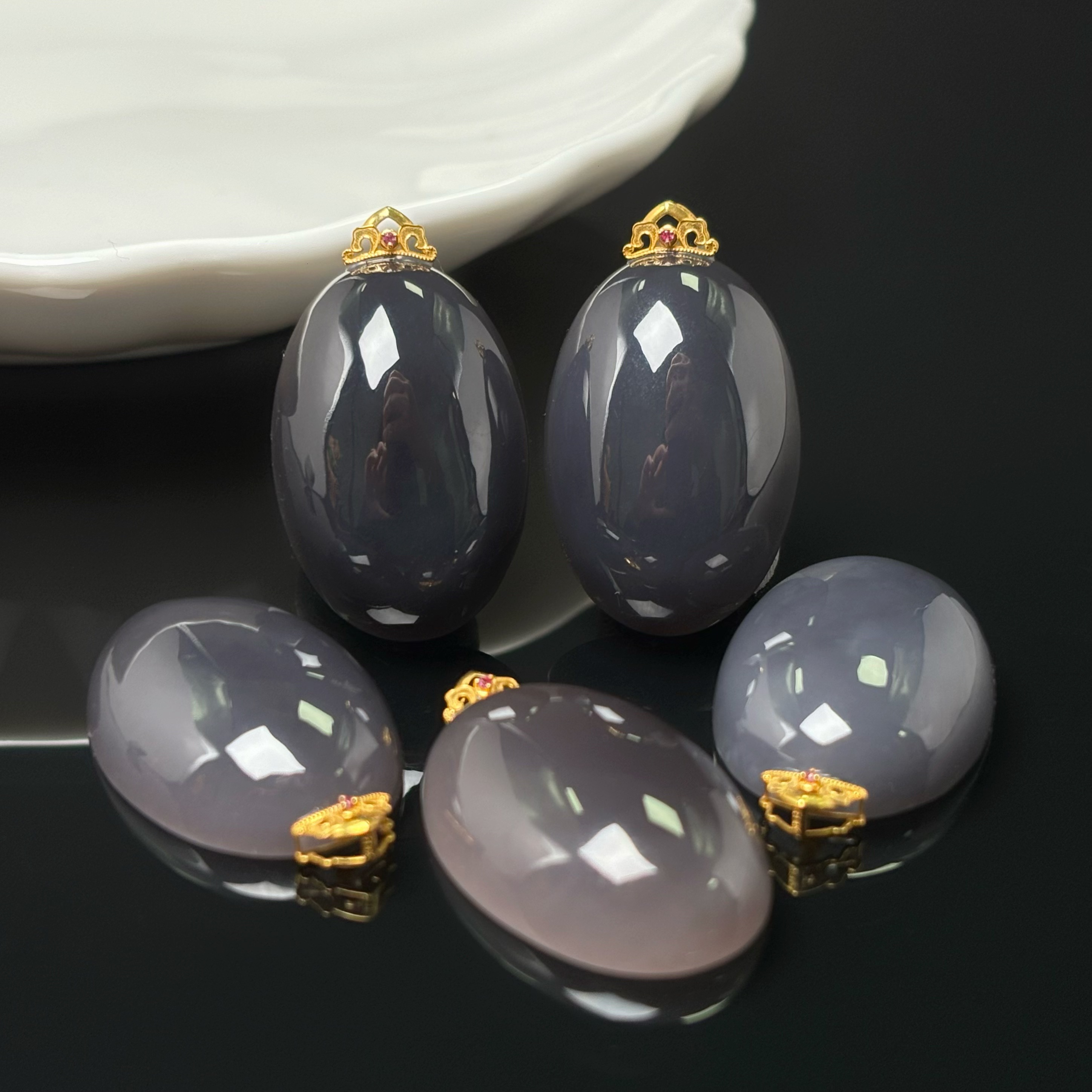 18k金和田玉蛋面挂件 多样性发一件 不带链 3019