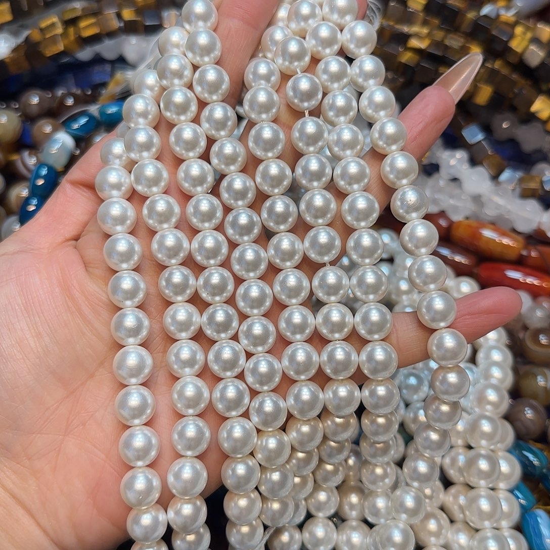 玛瑙/玉髓未镶嵌珠宝半成品10mm深水贝珠一条