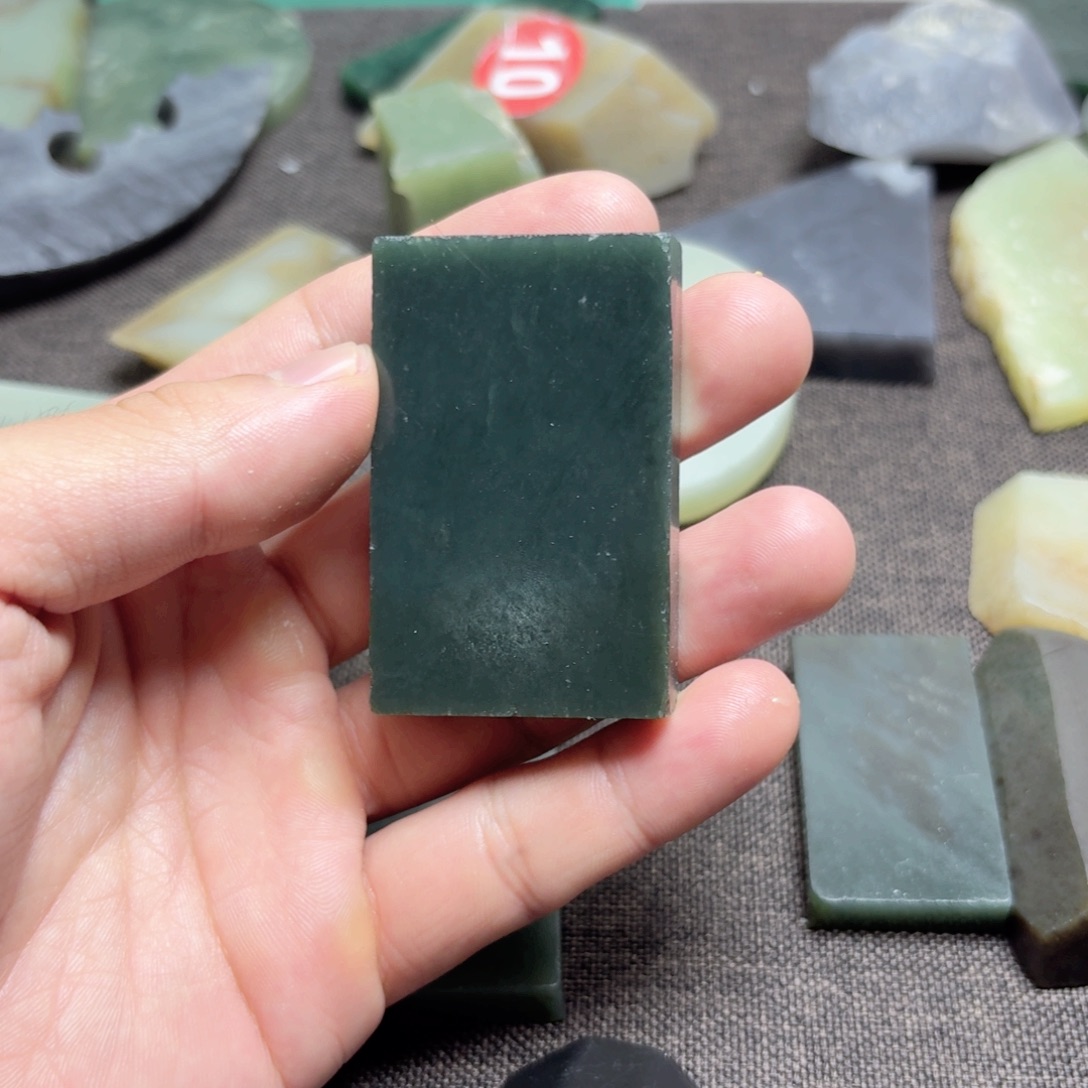 和田玉（糖玉）未镶嵌珠宝半成品