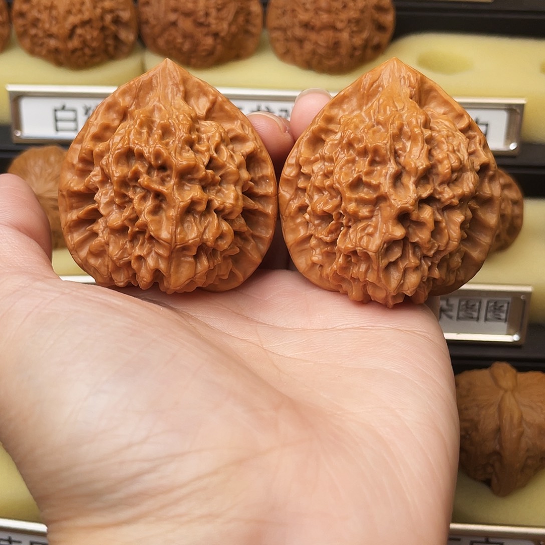 吊坠文玩核桃官帽49尺786