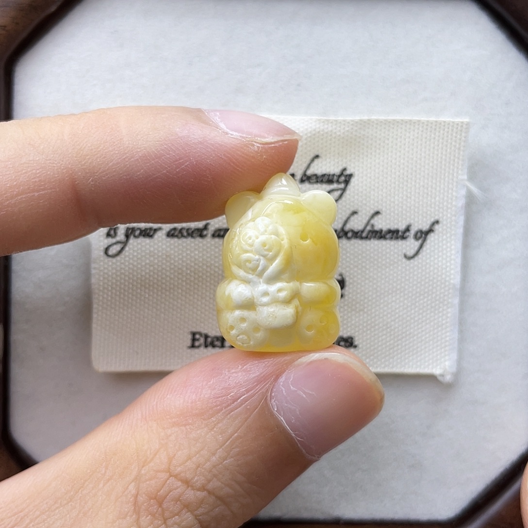 琥珀未镶嵌珠宝奇石鲜花小熊