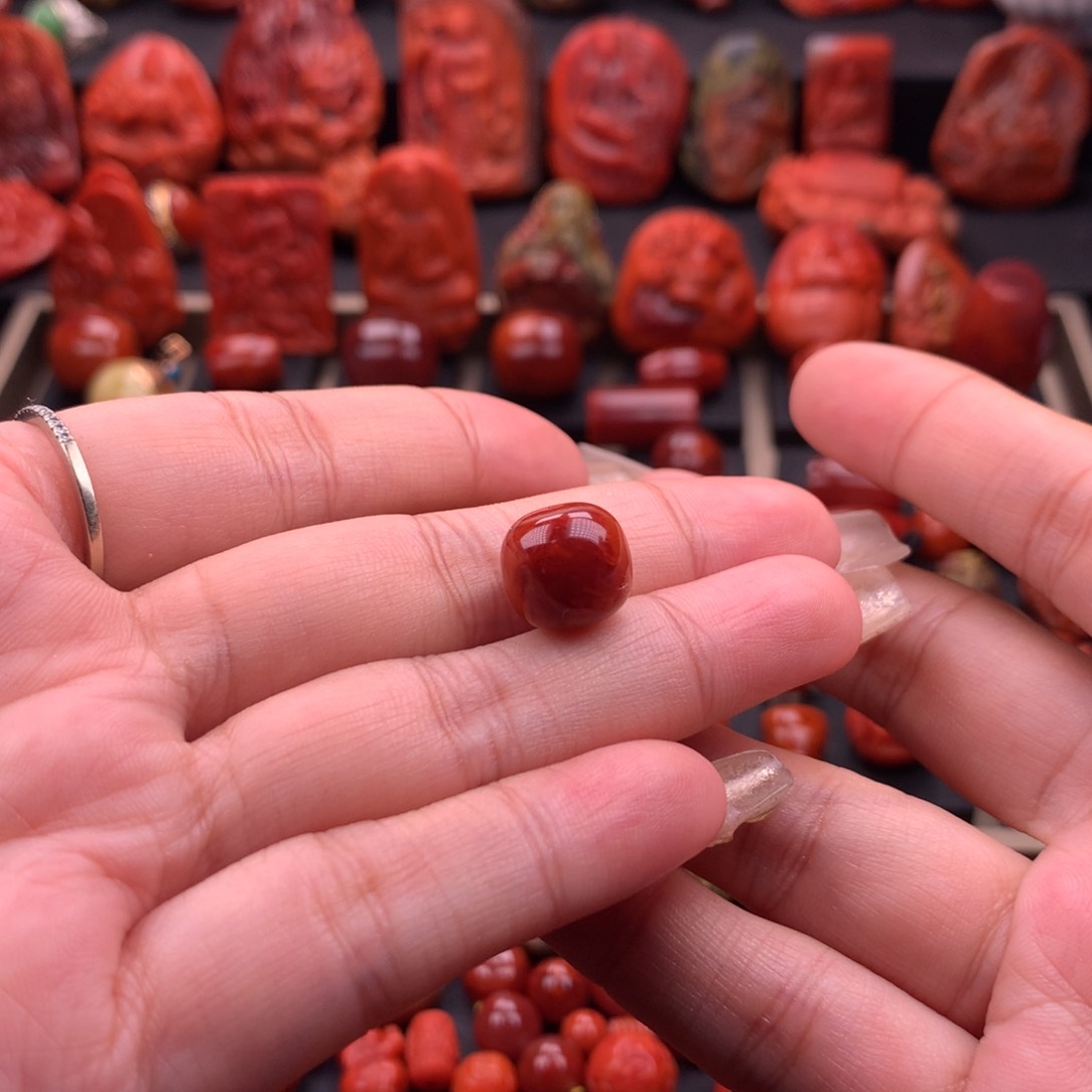 南红玛瑙南红川料原矿牛血火焰老型12mm未镶嵌