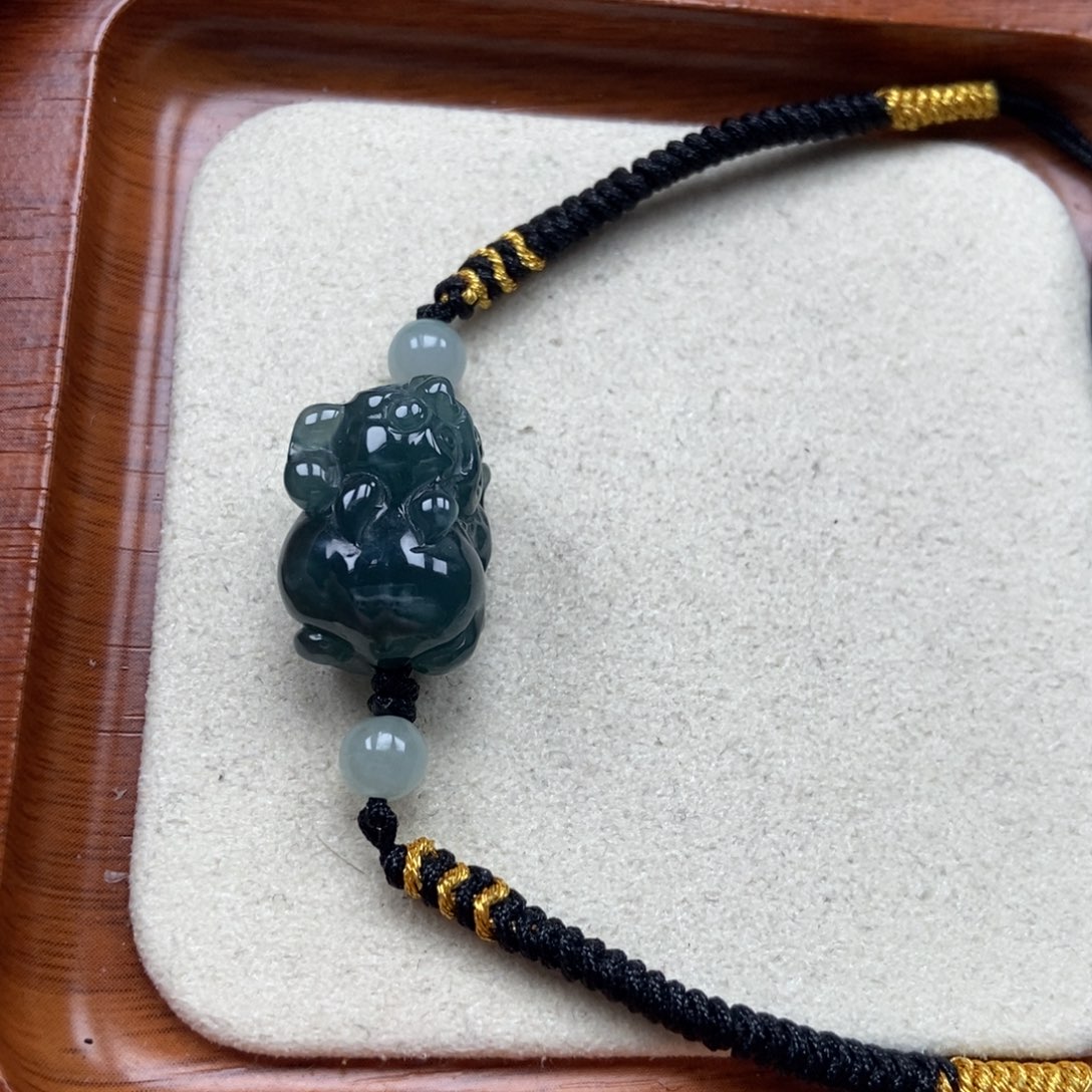 啦***叽翡翠未镶嵌颈饰如意貔貅手链