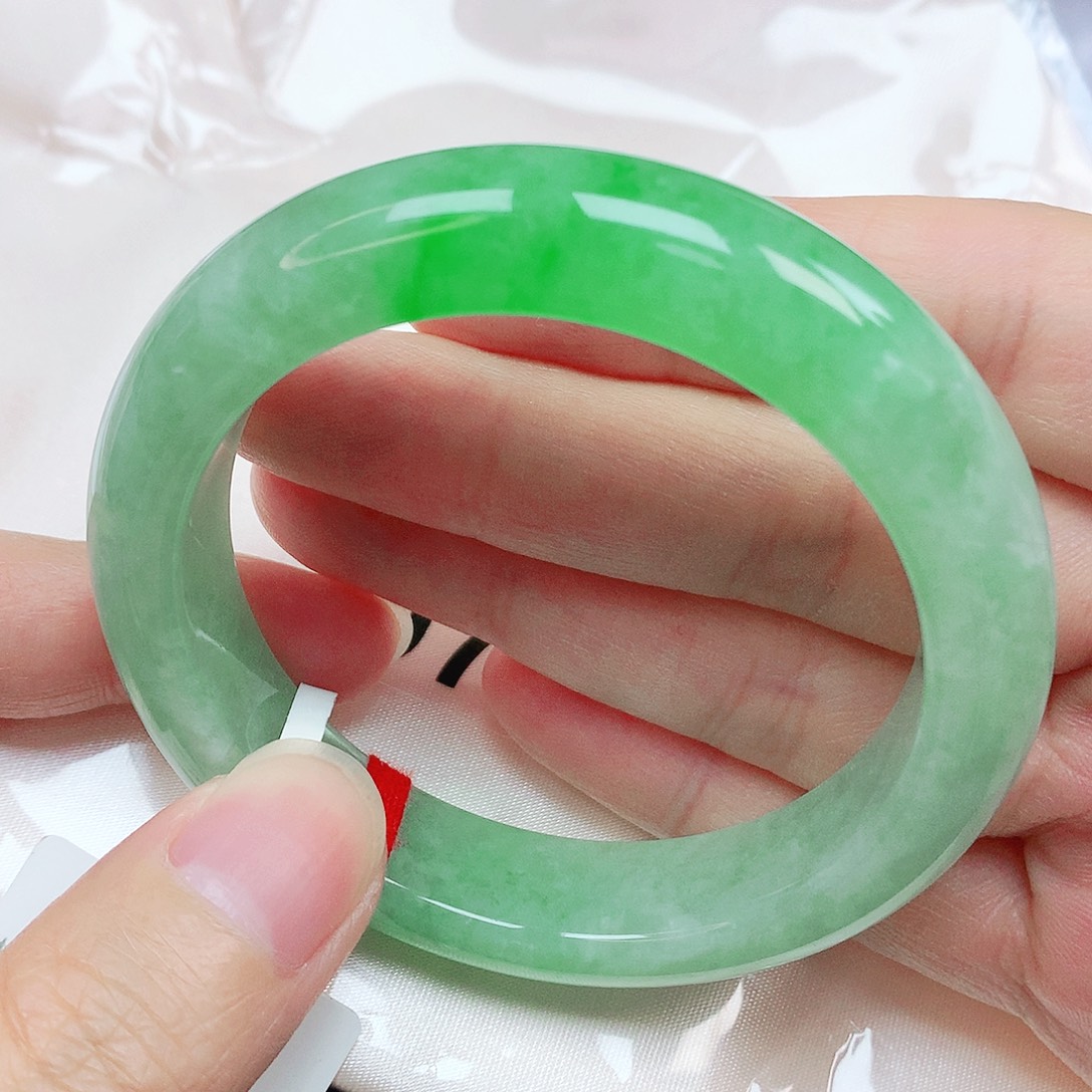 翡翠未镶嵌手镯抖音107