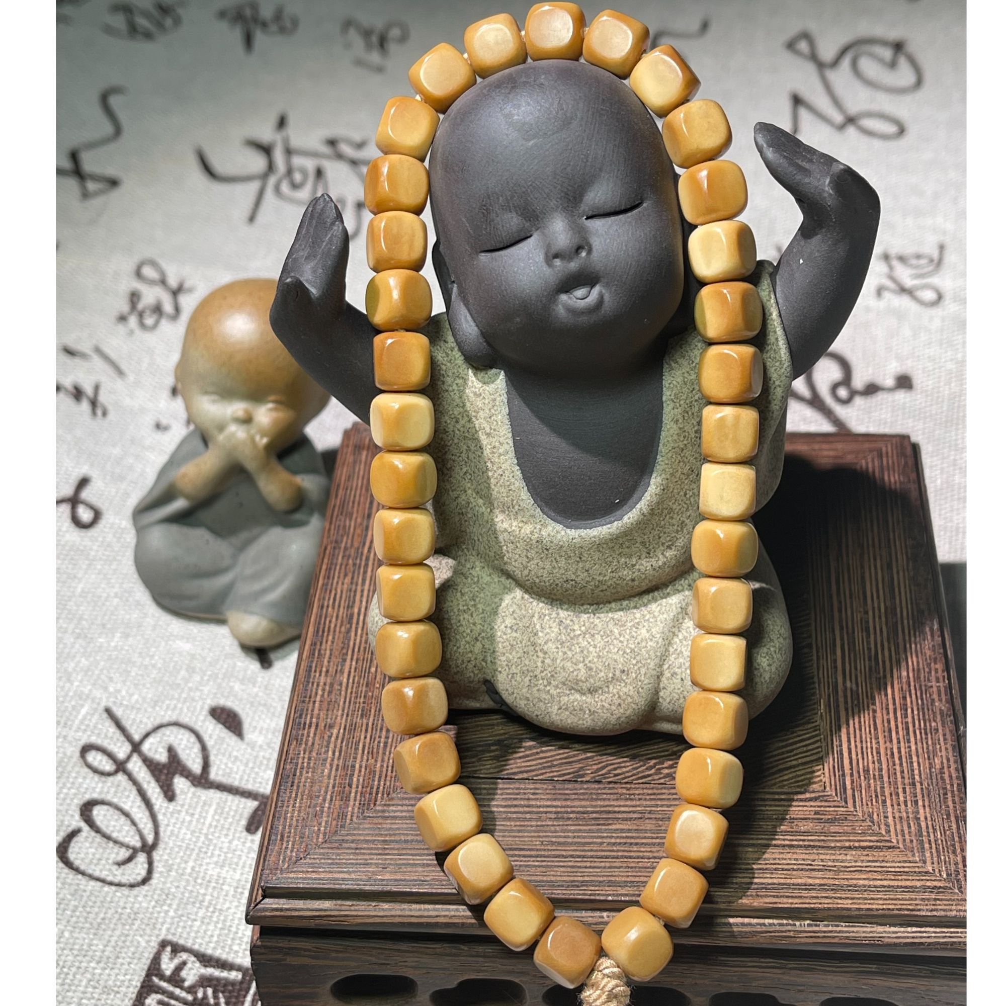 白玉菩提卡9（实尺8.8）六方手持36颗